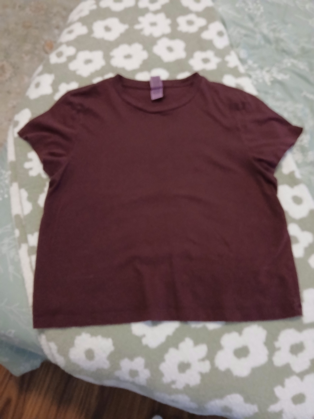 PINK Victoria's Secret Short-Sleeve Crew Tee - Burgundy